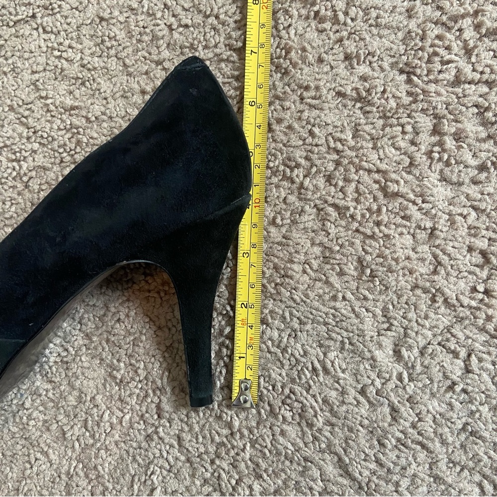 Nine West Black Suede Pumps Heels Size 9 - Picture 7 of 7